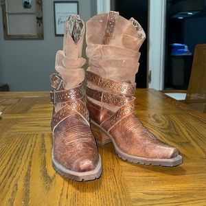 Ariat women fashion slouchy cowboy boots with studded buckle detail size 7